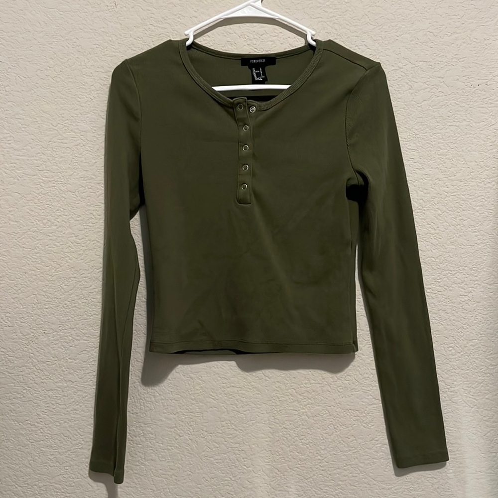 green button up longsleeve